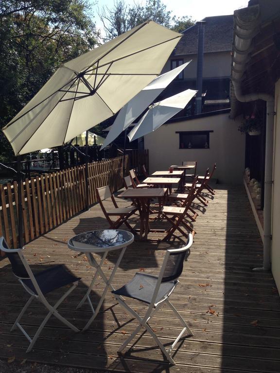 Logis - Hotel & Restaurant Moulin Des Forges Сент-Омер-ен-Шоссе Экстерьер фото