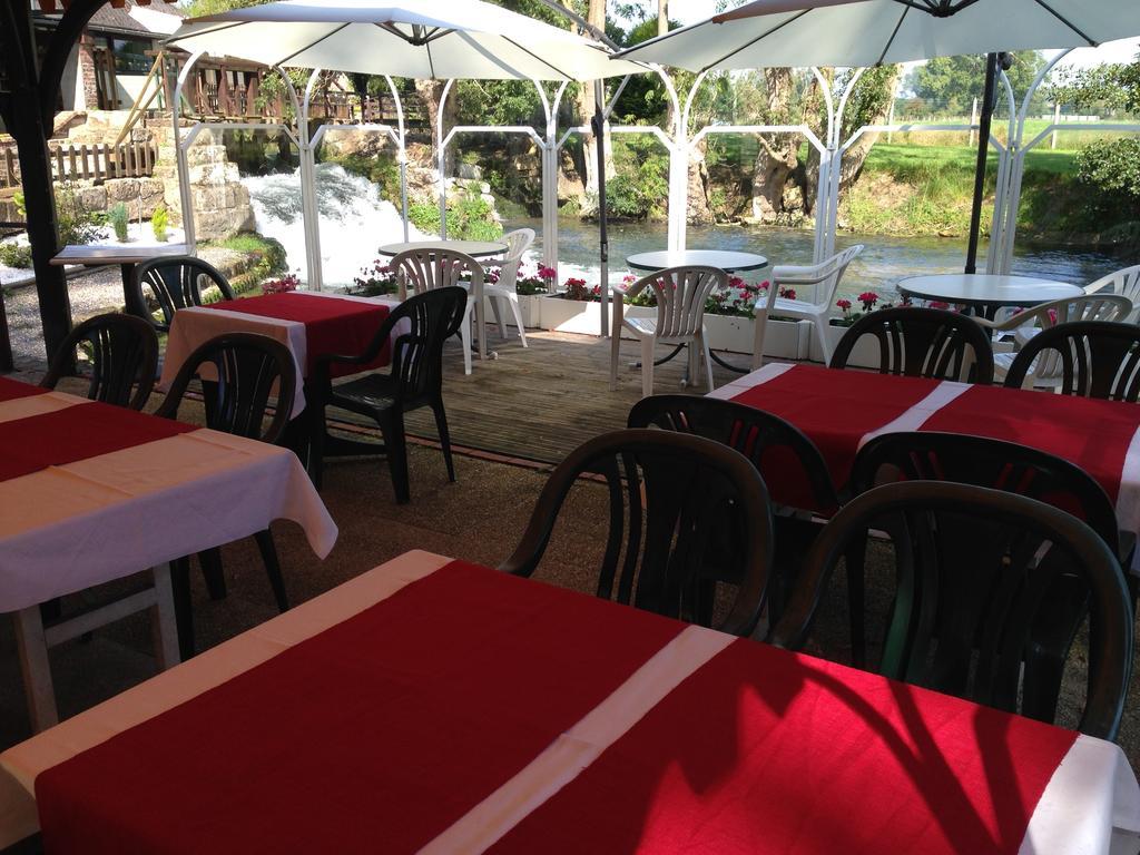 Logis - Hotel & Restaurant Moulin Des Forges Сент-Омер-ен-Шоссе Экстерьер фото