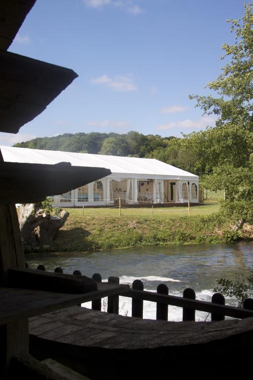 Logis - Hotel & Restaurant Moulin Des Forges Сент-Омер-ен-Шоссе Экстерьер фото