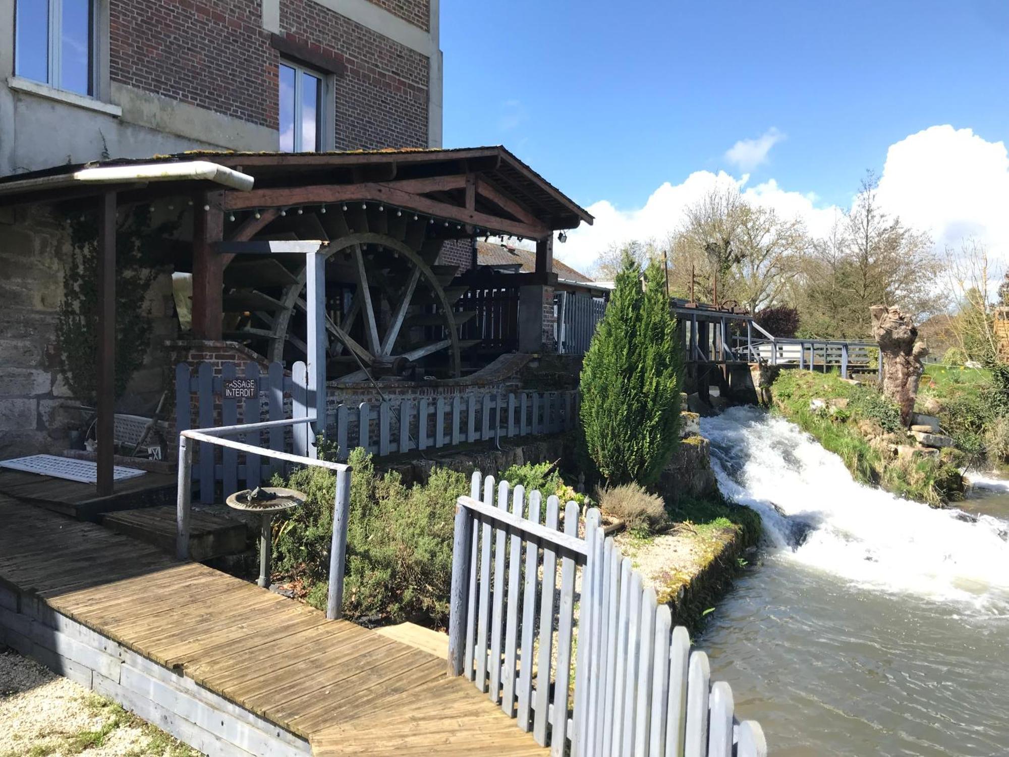 Logis - Hotel & Restaurant Moulin Des Forges Сент-Омер-ен-Шоссе Экстерьер фото
